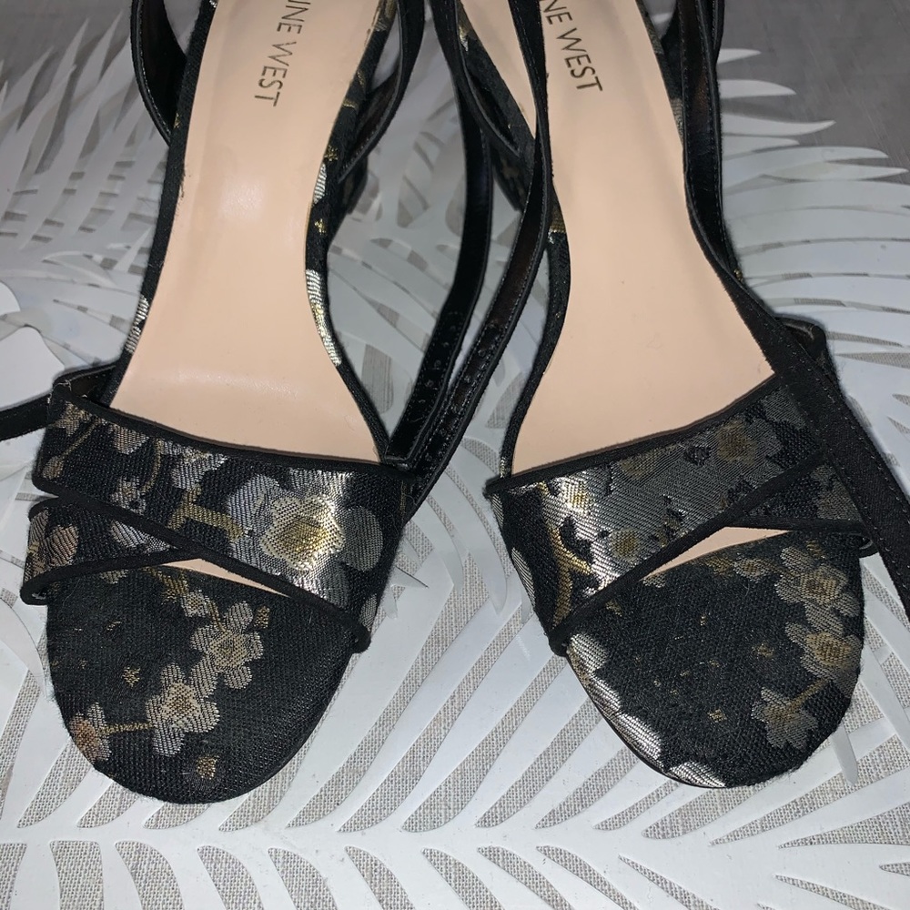 ‼️SOLD‼️ Mini Wedge, Ankle Wrap Heel - Picture 3 of 3
